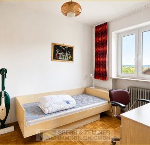 Kinderzimmer OG links