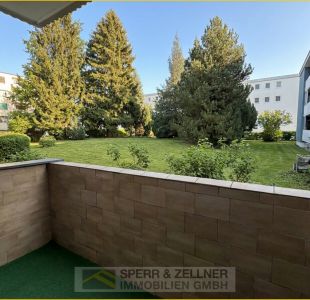Balkon mit Blick in den Innenhof