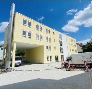 Rückseite des Bürogebäudes