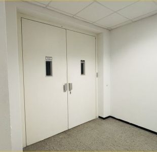 Zugang zum Lastenaufzug