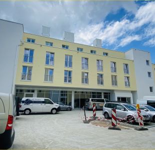 Hotel nebenan