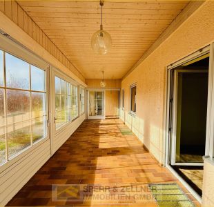 Wintergarten mit Zugang zur Einliegerwohnung