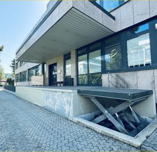 Laderampe zum Lastenaufzug