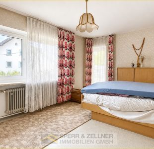 Schlafzimmer OG links